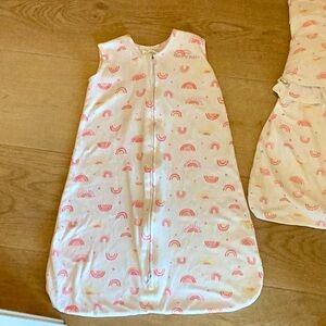 2 Halo Sleep Sack/Swaddle White and Pink Rainbow Sleep Sack 3-6M